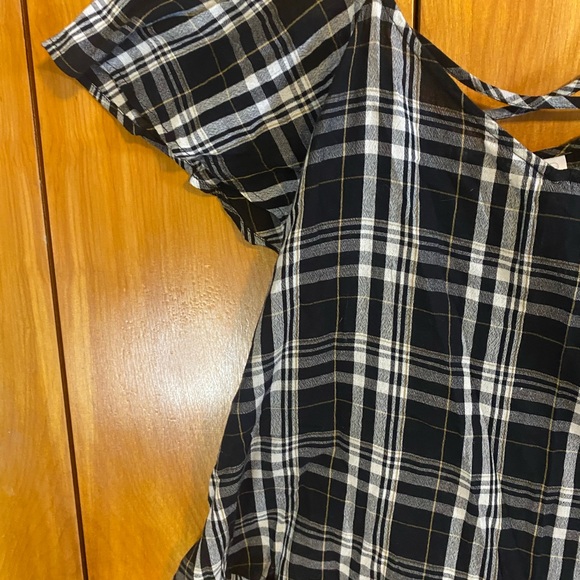 Top - Picture 4 of 4